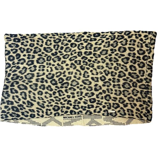 Michael Kors Leopard Print Round Scarf Infinity - Picture 1 of 8